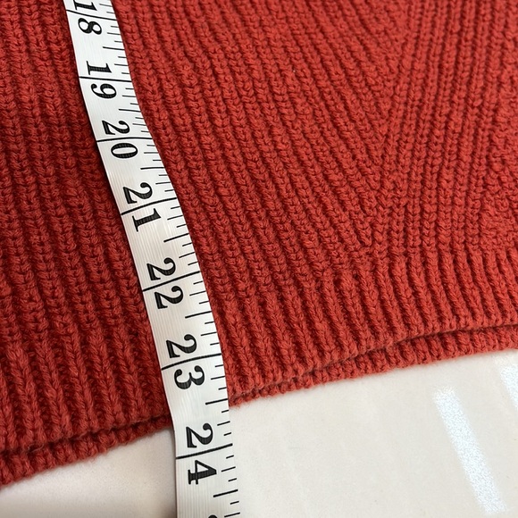 Madewell burnt orange V-neck sweater - Picture 5 of 6